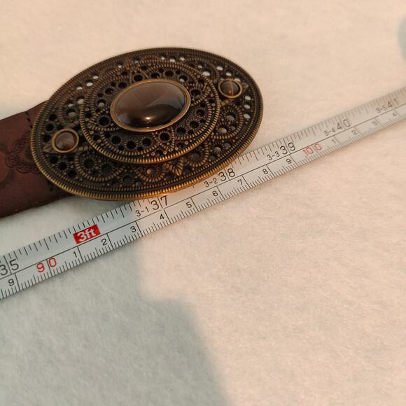 Fossil Womens Small Embossed Brown Leather Belt Medallion Big Buckle 061401 - Picture 4 of 6